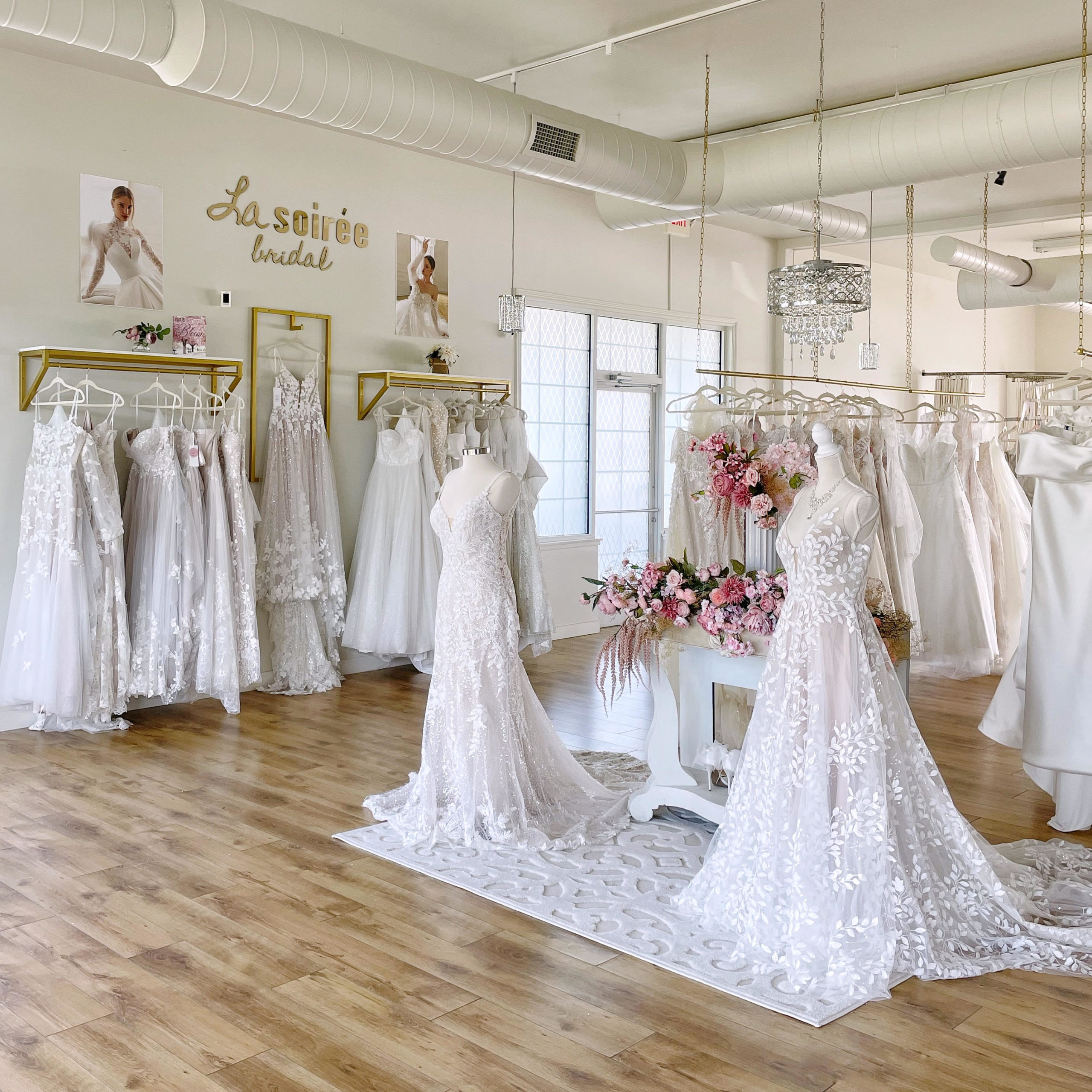 Kalamazoo wedding dress store in Michigan